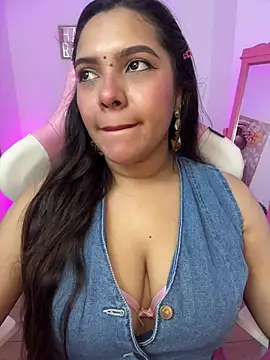 Snapshot of krishaa_ chatting on June 2026 08:33:02 PM krishaa online show from June 2026 08:33:02 PM