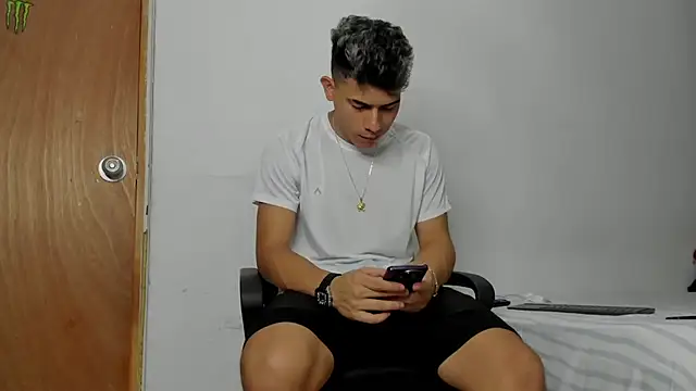 andrew rose  online show from February 2026 06:26:02 PM