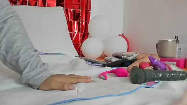 Elianissquirt online show from September 2025 12:54:01 PM