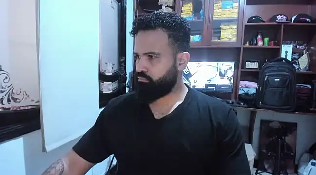 Drako Argentii online show from February 2025 01:33:01 PM