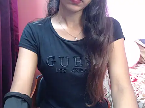 Angel kiyara online show from September 2025 06:35:01 PM