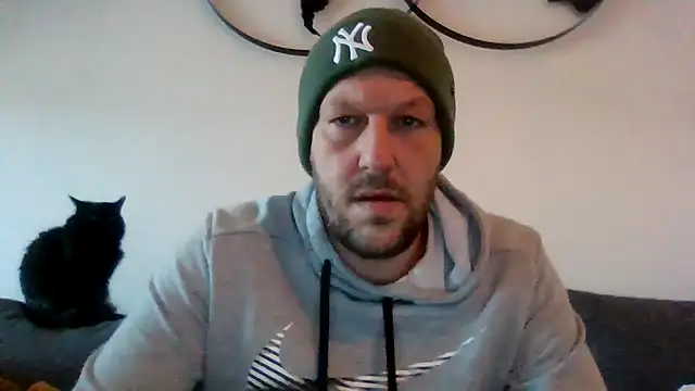 BennyLommy online show from November 2025 09:23:01 AM