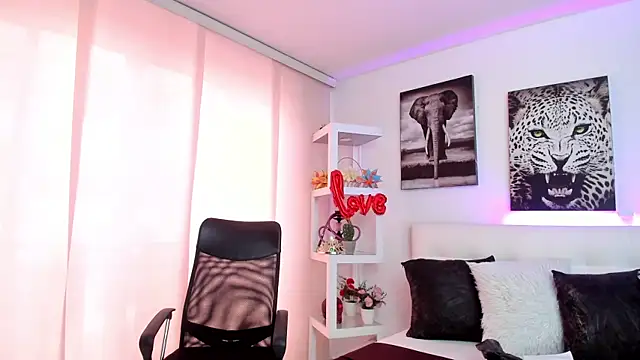 bonnie-love online show from February 2025 07:21:01 PM