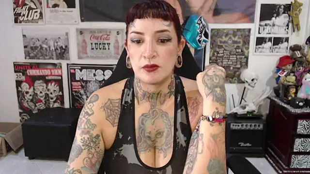 Rollyderolandia666 online show from April 2026 06:34:01 PM