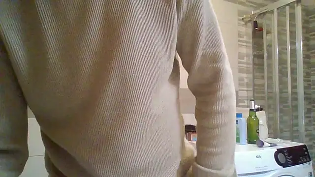 Snapshot of Latino_Bull chatting on November 2025 07:02:02 PM Latino Bull online show from November 2025 07:02:02 PM