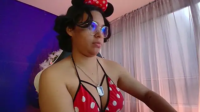 Emmapark  online show from February 2026 07:11:01 PM