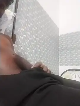 Krisdalil online show from November 2025 04:42:01 PM