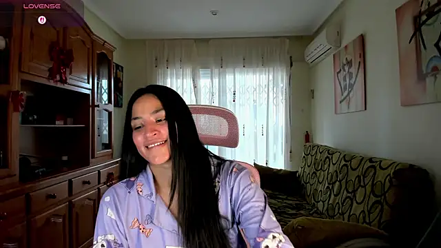 Snapshot of bella_apont chatting on March 2025 09:05:02 AM bella apont online show from March 2025 09:05:02 AM