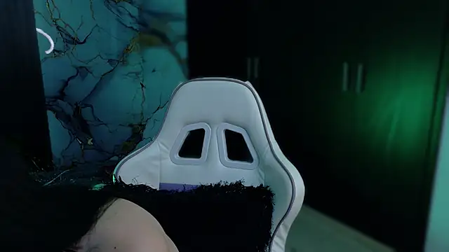 Madison Jackson online show from September 2025 10:02:01 PM