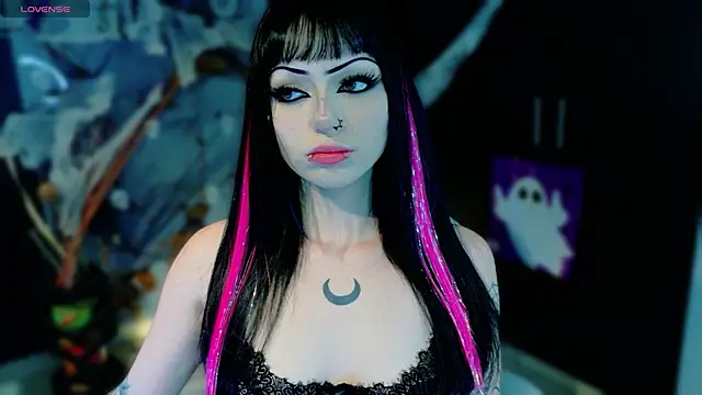 Madison Jackson online show from October 2025 09:15:01 PM