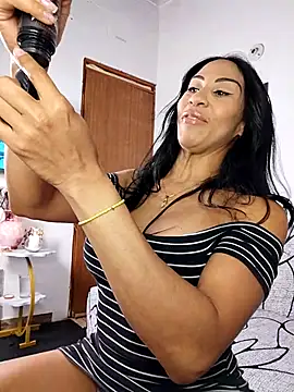 Snapshot of Charlotte_Bayron chatting on September 2025 12:10:02 AM Charlotte Bayron online show from September 2025 12:10:02 AM