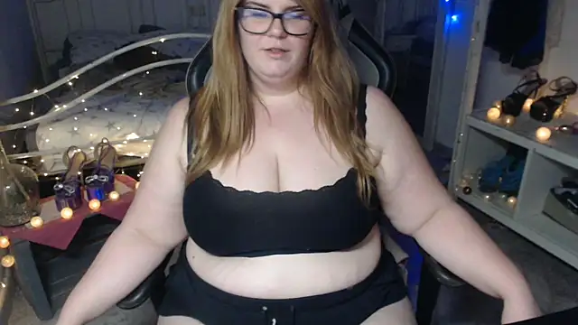 Snapshot of ZoeyLey chatting on March 2025 10:22:02 PM ZoeyLey online show from March 2025 10:22:02 PM