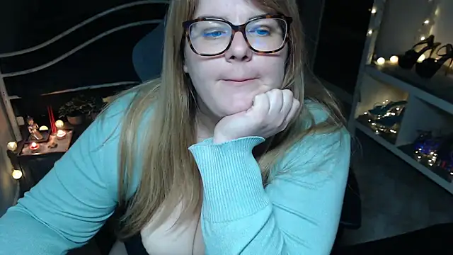 Snapshot of ZoeyLey chatting on March 2026 11:26:02 PM ZoeyLey online show from March 2026 11:26:02 PM