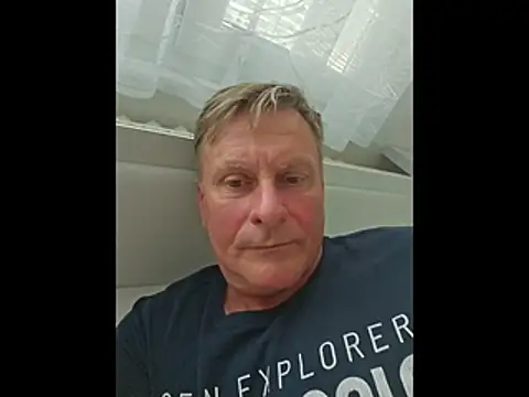 Snapshot of johnnym1 chatting on March 2026 01:22:02 PM johnnym1 online show from March 2026 01:22:02 PM