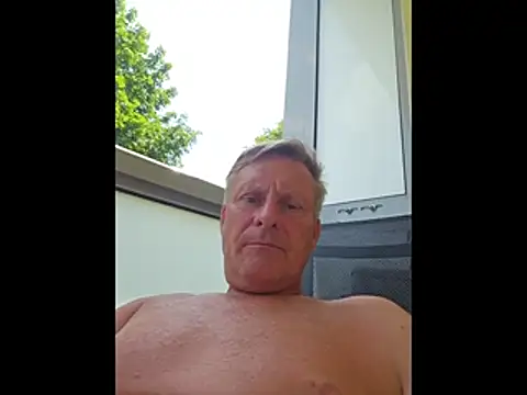 Snapshot of johnnym1 chatting on June 2026 11:47:02 AM johnnym1 online show from June 2026 11:47:02 AM
