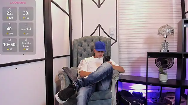 JuniorMorris  online show from September 2025 09:52:02 PM