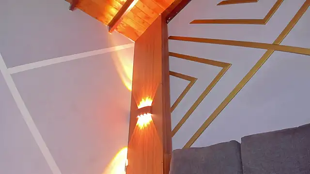 madison little  online show from December 2024 12:52:01 PM