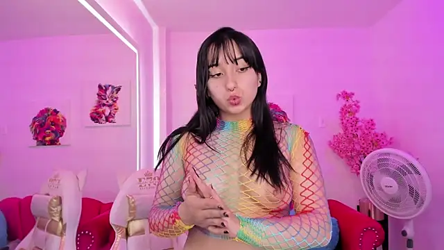 Miss dolly  online show from December 2024 01:01:02 PM