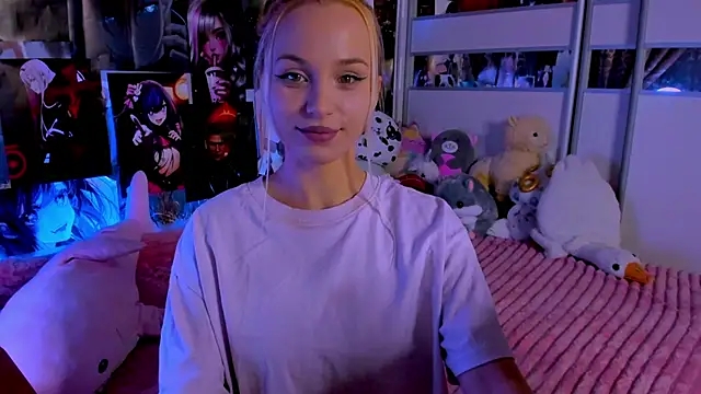 Cute  Pony online show from December 2025 12:15:02 AM