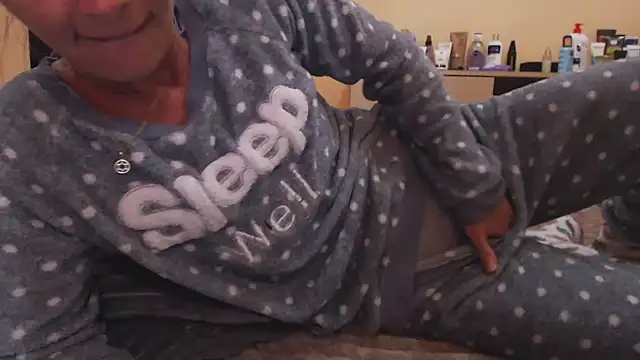 LovelyAndraGirl online show from September 2025 07:37:02 PM