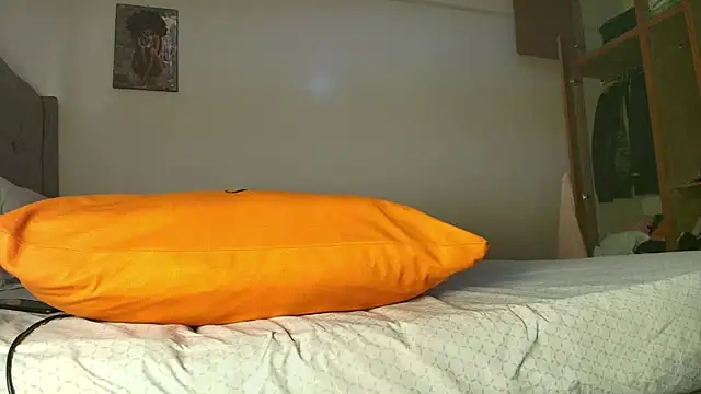 t-NaughtyLicia online show from September 2025 06:16:02 AM