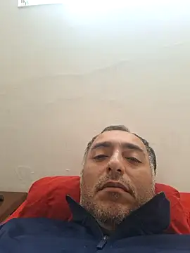 Snapshot of Giuzx chatting on May 2026 07:04:01 AM Giuzx online show from May 2026 07:04:01 AM