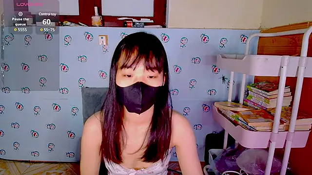   Saphia   online show from March 2025 12:39:02 AM