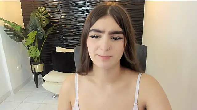 Snapshot of sofia_44 chatting on February 2025 01:33:02 PM sofia 44 online show from February 2025 01:33:02 PM