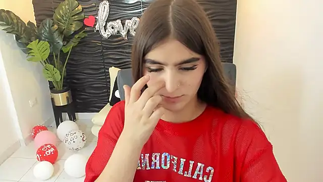 Snapshot of sofia_44 chatting on February 2025 12:40:01 PM sofia 44 online show from February 2025 12:40:01 PM