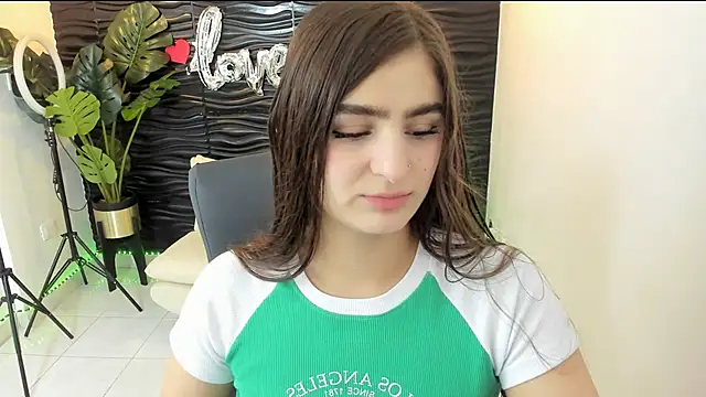 Snapshot of sofia_44 chatting on March 2025 01:12:02 PM sofia 44 online show from March 2025 01:12:02 PM