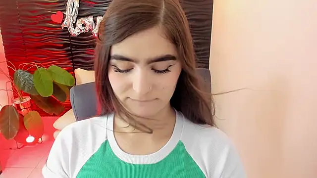 Snapshot of sofia_44 chatting on September 2025 01:00:01 PM sofia 44 online show from September 2025 01:00:01 PM