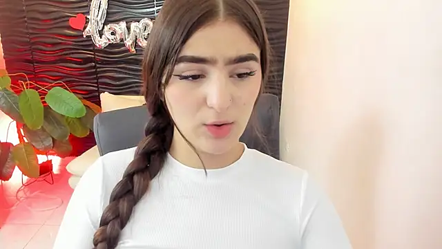 Snapshot of sofia_44 chatting on September 2025 12:50:02 PM sofia 44 online show from September 2025 12:50:02 PM