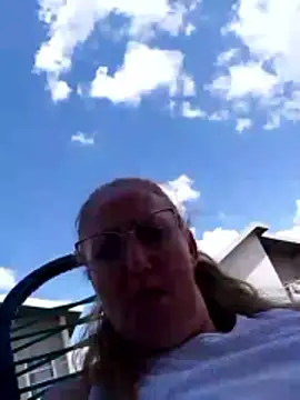 Snapshot of MILEIDE980 chatting on February 2026 05:31:01 PM MILEIDE980 online show from February 2026 05:31:01 PM