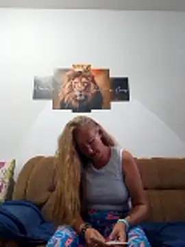 Snapshot of MILEIDE980 chatting on February 2026 09:16:02 AM MILEIDE980 online show from February 2026 09:16:02 AM