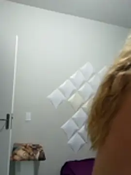 Snapshot of MILEIDE980 chatting on February 2026 09:05:01 AM MILEIDE980 online show from February 2026 09:05:01 AM