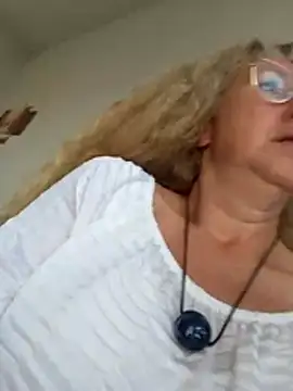 Snapshot of MILEIDE980 chatting on February 2026 11:33:01 AM MILEIDE980 online show from February 2026 11:33:01 AM