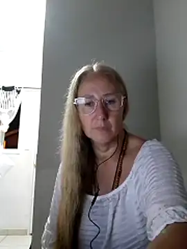 Snapshot of MILEIDE980 chatting on March 2026 01:40:02 AM MILEIDE980 online show from March 2026 01:40:02 AM