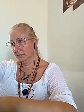 Snapshot of MILEIDE980 chatting on March 2026 02:19:01 PM MILEIDE980 online show from March 2026 02:19:01 PM