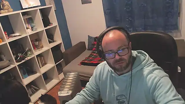 ravingr4d4 online show from March 2025 09:48:01 PM