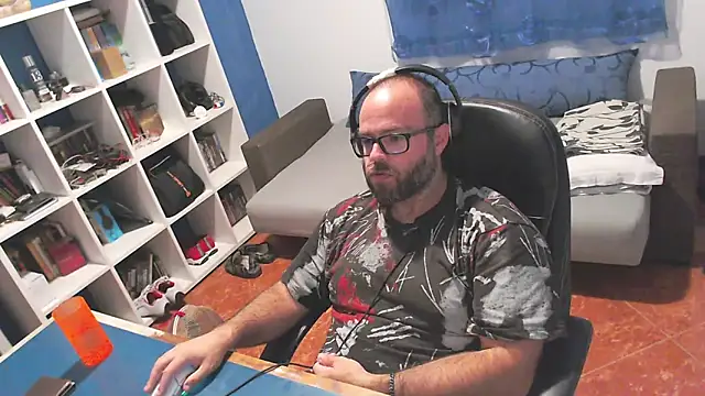 ravingr4d4 online show from October 2025 09:24:01 PM