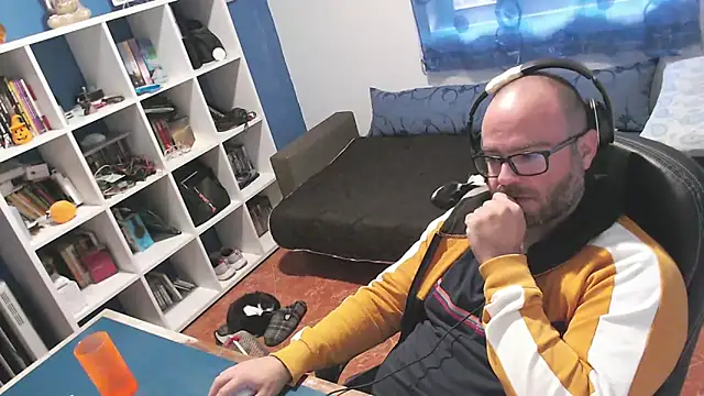 ravingr4d4 online show from October 2025 03:29:01 PM