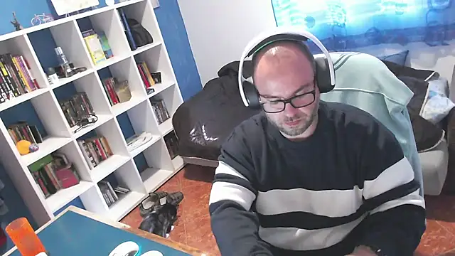 ravingr4d4 online show from November 2025 01:54:02 PM