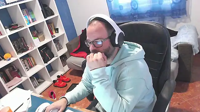 ravingr4d4 online show from December 2025 12:36:02 PM