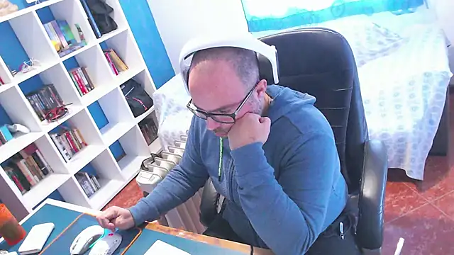 ravingr4d4 online show from February 2026 01:47:01 PM