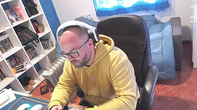 ravingr4d4 online show from March 2026 12:33:01 PM