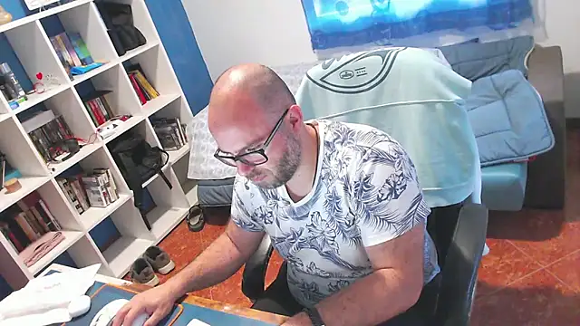 ravingr4d4 online show from April 2026 08:10:01 AM