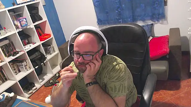 Snapshot of ravingr4d4 chatting on June 2026 09:49:01 PM ravingr4d4 online show from June 2026 09:49:01 PM