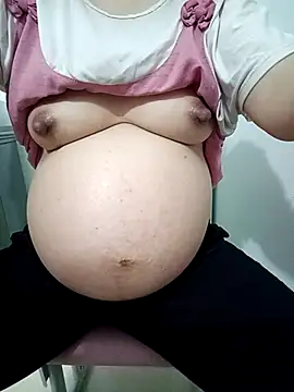 SweetGirl2k2 online show from April 2026 07:15:02 AM