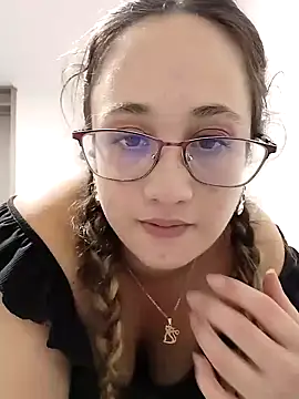 Snapshot of Karol_and_David_hotcouple chatting on December 2024 01:30:01 AM Karol and David hotcouple online show from December 2024 01:30:01 AM