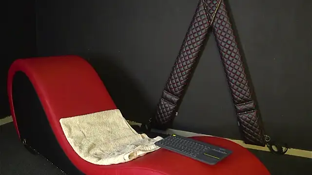 Snapshot of CelineConner chatting on February 2026 05:14:01 AM CelineConner online show from February 2026 05:14:01 AM